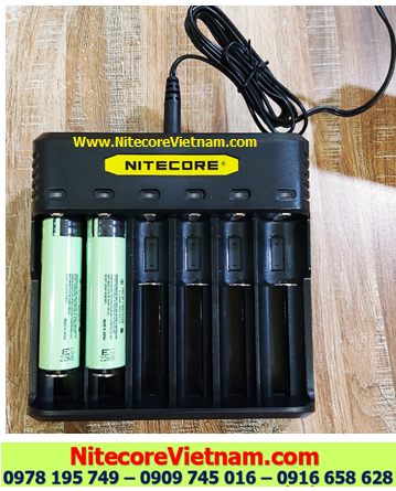 Nitecore Q6 (Bộ sạc 06 Khe Sạc kèm sẳn 02 pin SẠC 18650 PANASONIC NCR18650PF 2900mAh dòng xả 10A lithium 3.7v) chính hãng